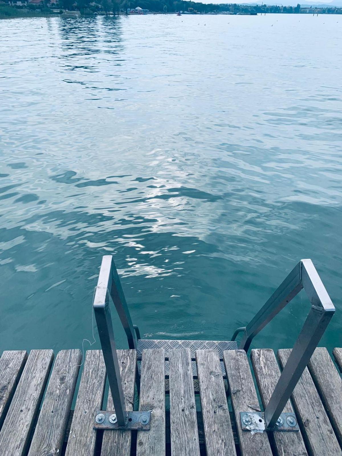 Seeblickwohnung Sirmione - Fronte Lago Mit Privatsteg ภายนอก รูปภาพ